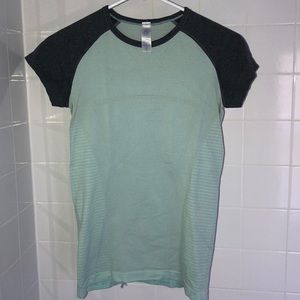 Ivivva athletic tee